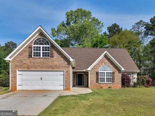 148 Dodgen Place Dr, Hampton, GA 30228