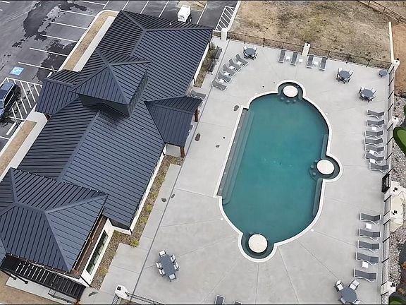 3rd image of 30 Waterfront Clb
