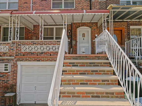 2nd image of 2214 E 28th St