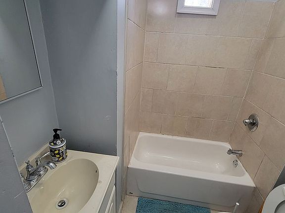 5th image of 2524 N 19th St #A