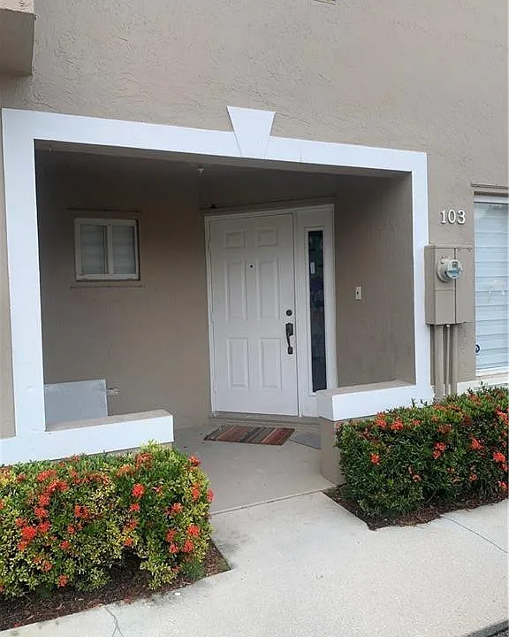 103 Riviera Cir