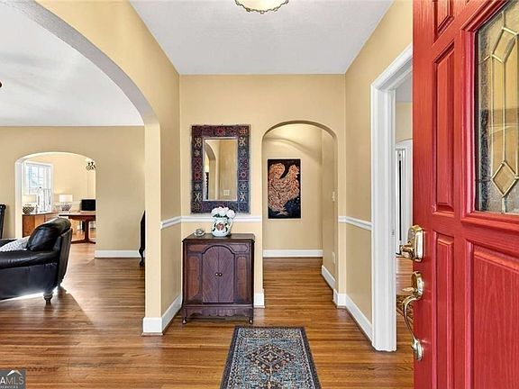 4th image of 601 Ridgewood Ave