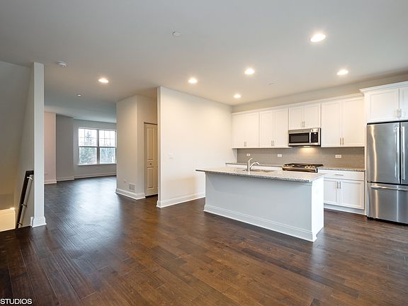 3rd image of 1208 Byrne Blvd