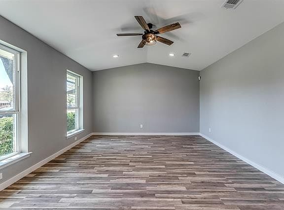 4th image of 11235 Pelican Dr