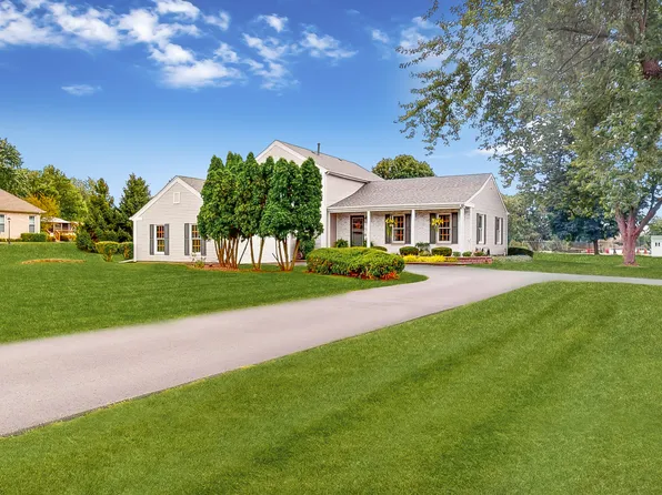 500 Widgeon Ln, Bloomingdale, IL 60108