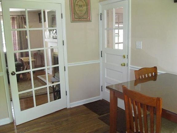 5th image of 223 Maddux Dr