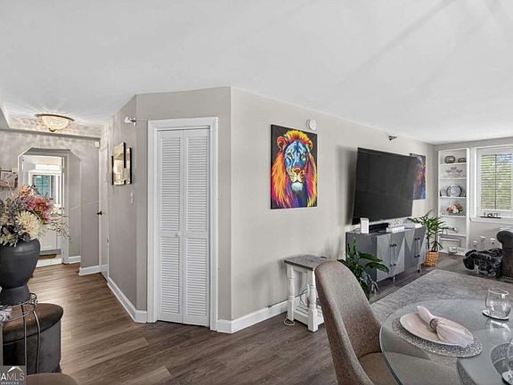 3rd image of 2479 Peachtree Rd NE APT 214