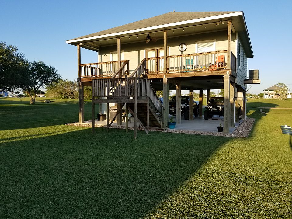 1st image of 568 Bayview Dr