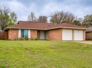 732 Danvers Ln, Mansfield, TX 76063