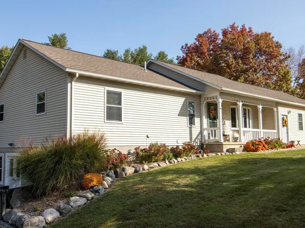 811 Rogers Hwy, Tecumseh, MI 49286