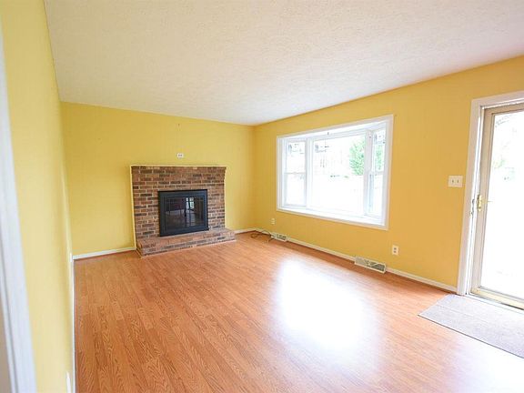 4th image of 122 Thors Club Dr