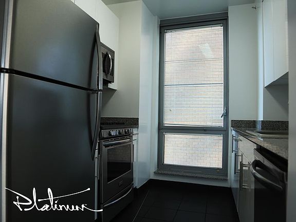 5th image of 505 W 37th St APT 1710