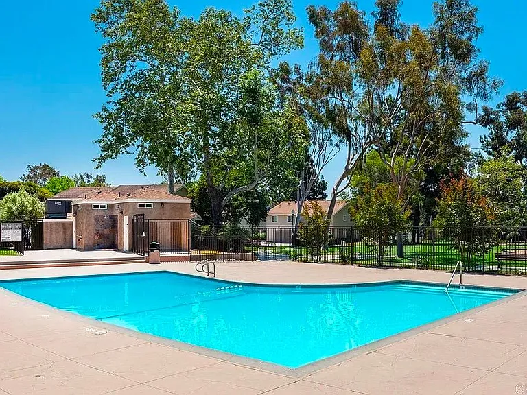 7884 Camino Huerta — Photo 8