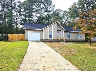 7132 Old Castle Dr, Fayetteville, NC 28314