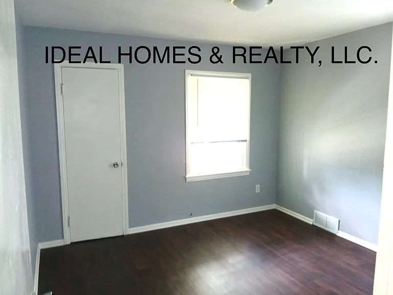 3602 Esther St — Photo 4