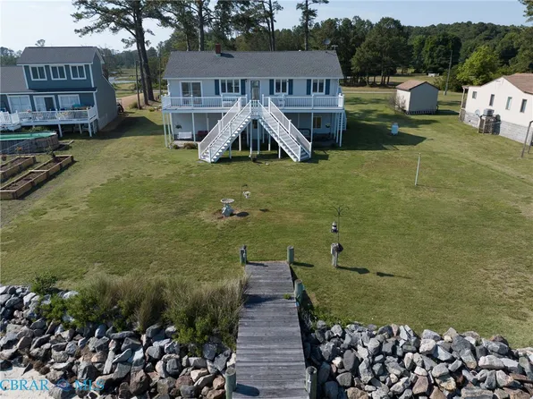 247 Pond Point Pl, Foster, VA 23056