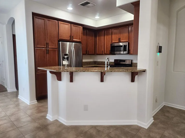 1086 Silver Coyote Dr — Photo 7