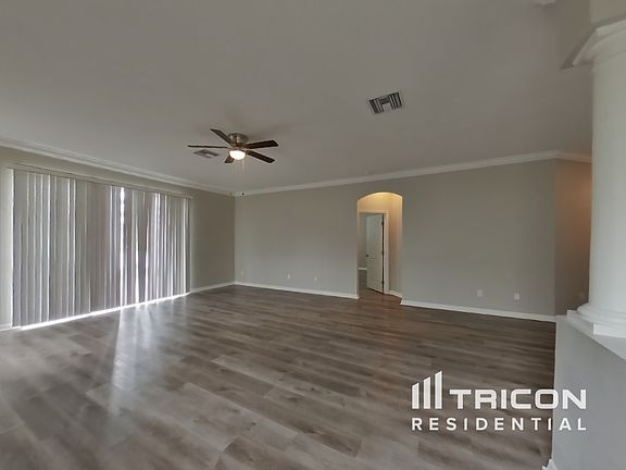 3rd image of 1824 Raven Glen Dr