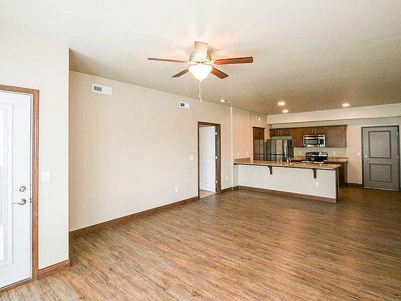 3rd image of 405 Ashley Ct Unit 310