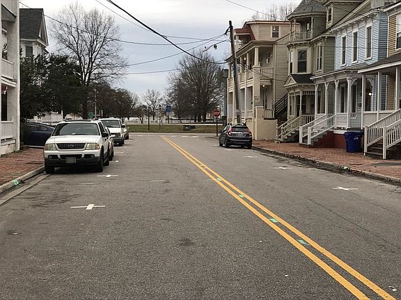4th image of 804 Dinwiddie St