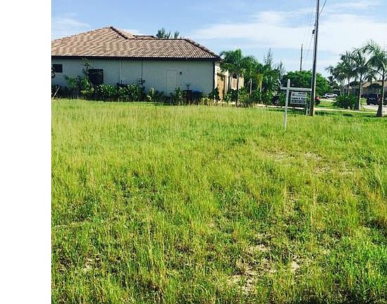 5th image of 3408 SW 25th Pl