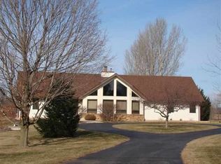 1734 Valley View Rd, Belvidere, IL 61008