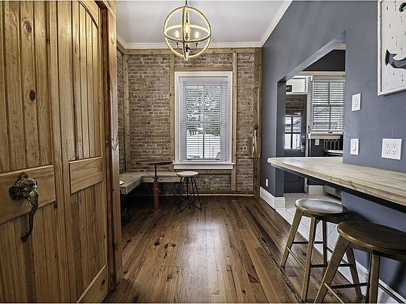 5th image of 172 Cordova St APT 11
