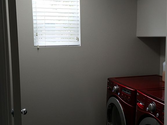 Laundry room gas dryer
