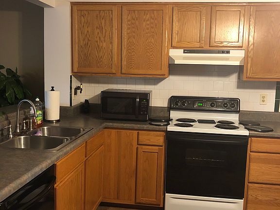 4th image of 240 Misty Pointe Ln