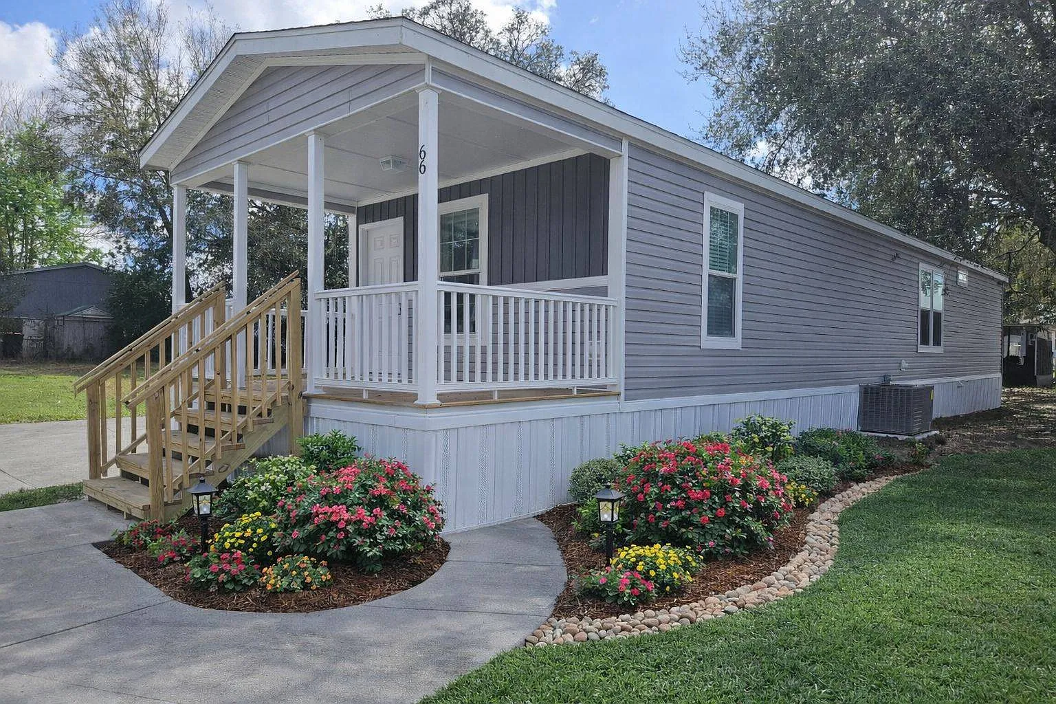 2 bed, 2.0 bath, 960 sqft, $1,299 — Photo 1