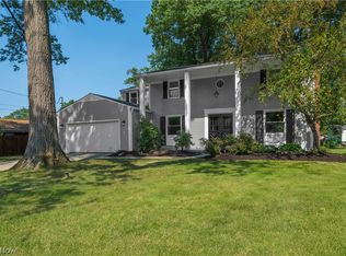 4829 Woodview Dr, Vermilion, OH 44089