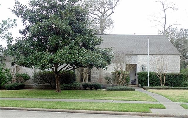 1st image of 1603 E Hedgecroft Dr