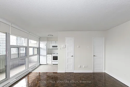 33 Isabella St #203 Photo 1