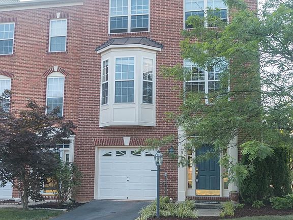 3rd image of 12943 Wood Crescent Cir