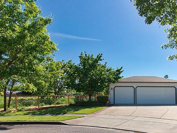 5th image of 125 Moss Ln