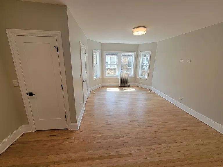 6418 N Richmond St #3A — Photo 3