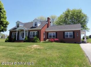 2105 Mud Pike Rd, Christiansburg, VA 24073