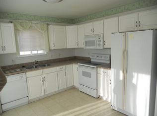 222 Oak Ridge Dr, Pontiac, MI 48341