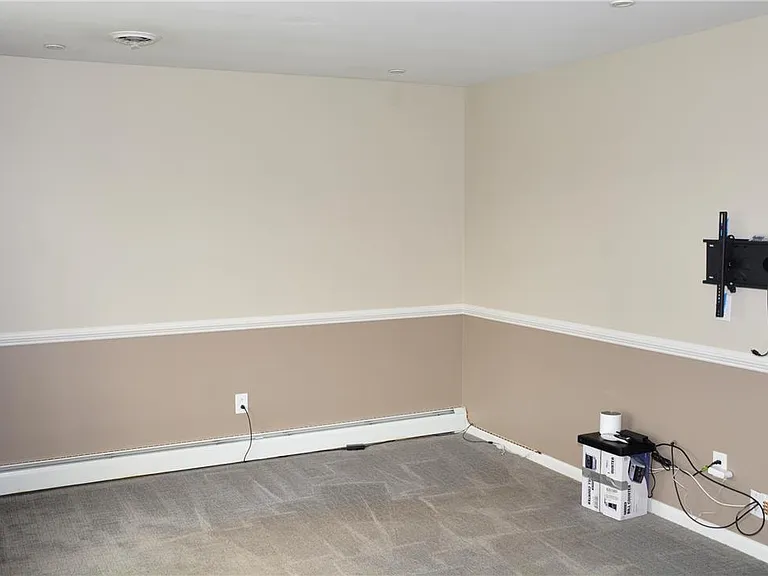 3017 Jefferson St — Photo 2
