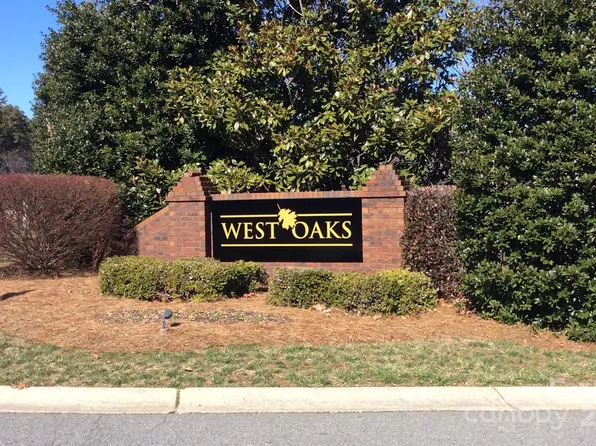 5450 S Oakmont St Unit 8, Kannapolis, NC 28081