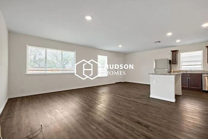 5946 Lake Superior St — Photo 3