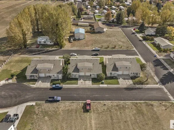 545 Elm Ave, Saint Anthony, ID 83445