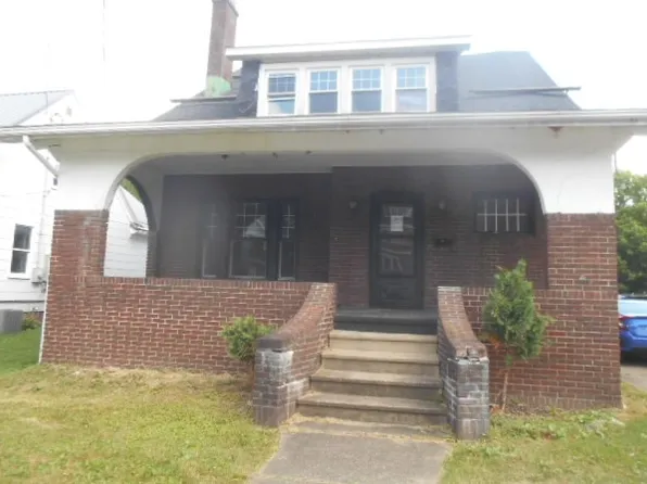27 W Frederick St, Corry, PA 16407