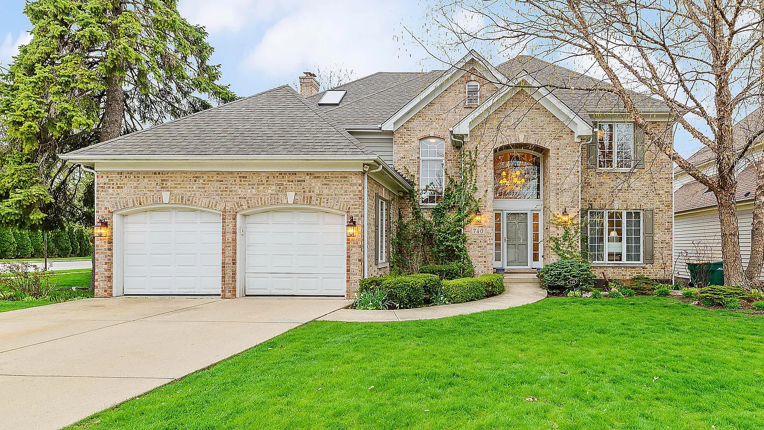 740 Megan Ct photo 1