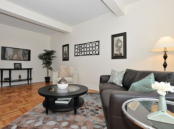 5th image of 3 Sadore Ln APT 1M