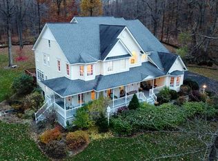 19 Barrett Hill Rd, Hopewell Junction, NY 12533