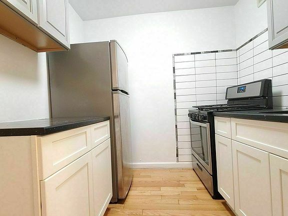 4th image of 340A Lenox Ave #4AA