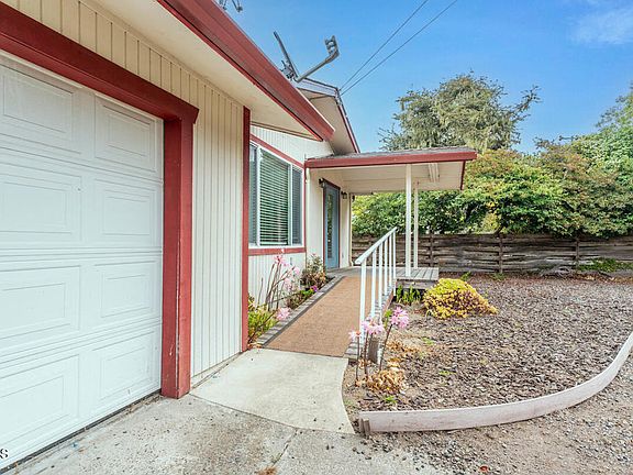 3rd image of 31420 Fort Bragg Sherwood Rd