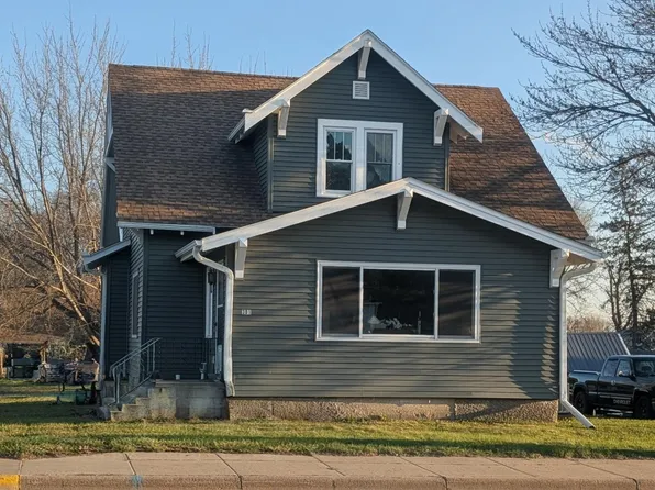 301 W 4th St, Winthrop, MN 55396