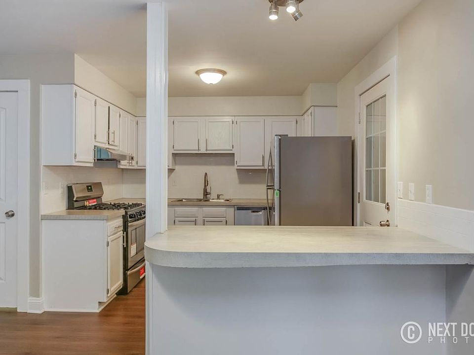1st image of 26 Palmer St NW
